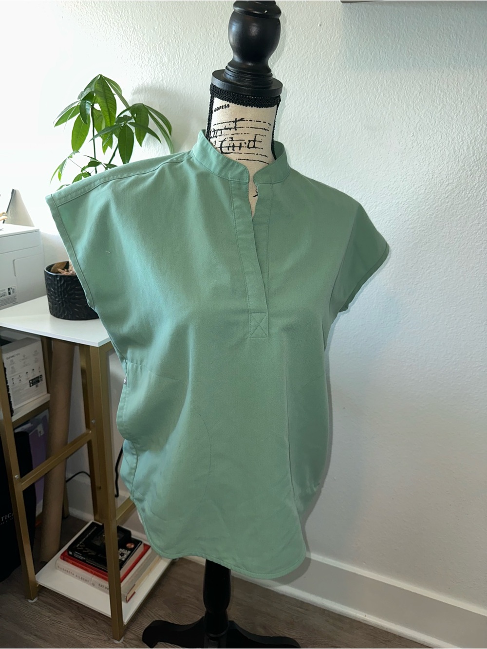 FIGS Cactus Rafaela Scrub Top XXS + Zamora Jogger PetitePants XS/ Petite Set